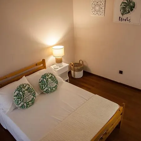 Villa Moustakias Karavádhos
