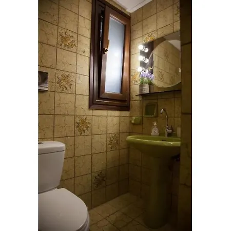 Moustakias Karavádhos