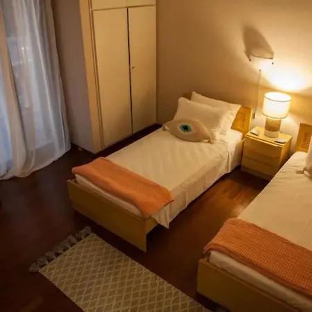 Moustakias Villa Karavádosz